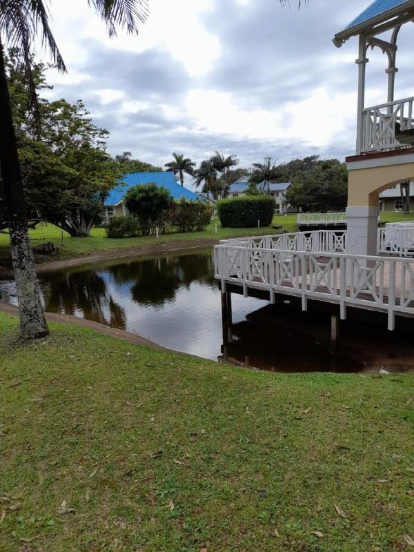 19 Montego Bay Caribbean Estate Leilighet Port Edward Eksteriør bilde